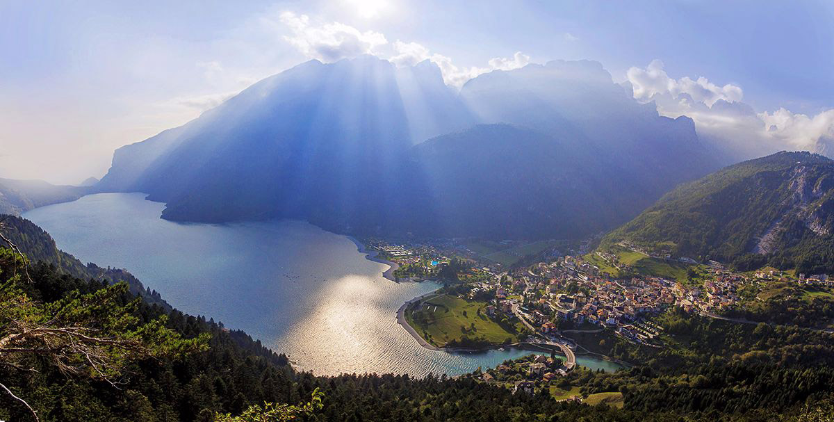 il Lago di Molveno è uno dei più famosi laghi del trentino!