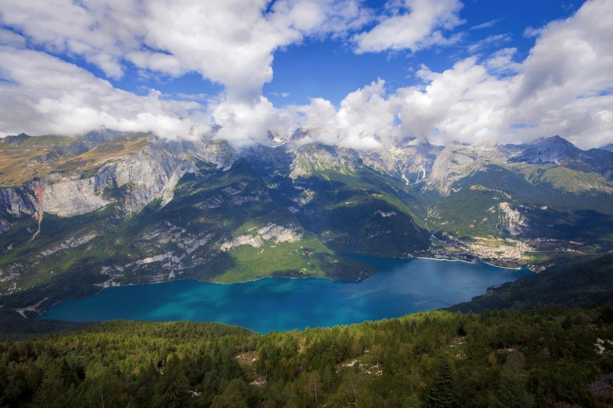 Lago di Molveno, vista dal monte Gazza